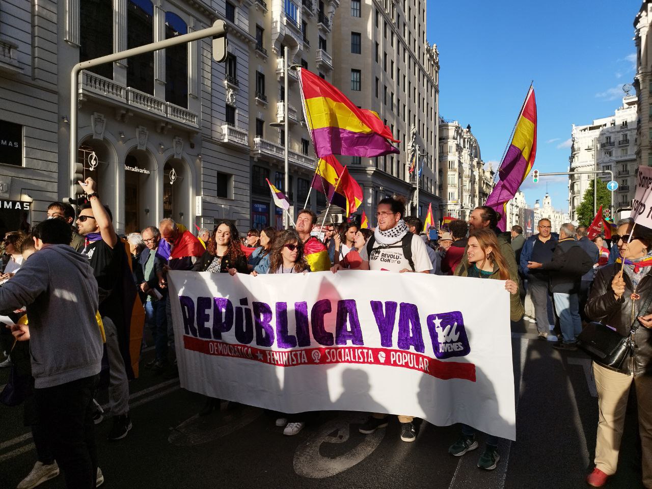 República Ya Jovenes IU Madrid sale a la calle por una democracia